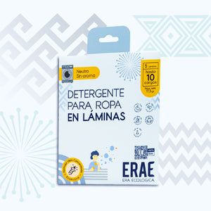 Detergente para ropa en láminas ERAE versión neutro sin aroma, sobre de 5 láminas biodegradable y libre de plástico para 10 cargas de lavado